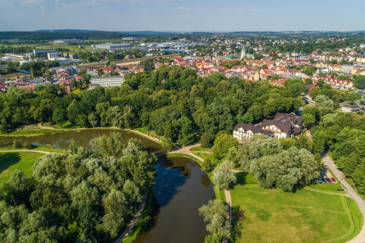 Dworek Skawinski Skawina Kültér fotó